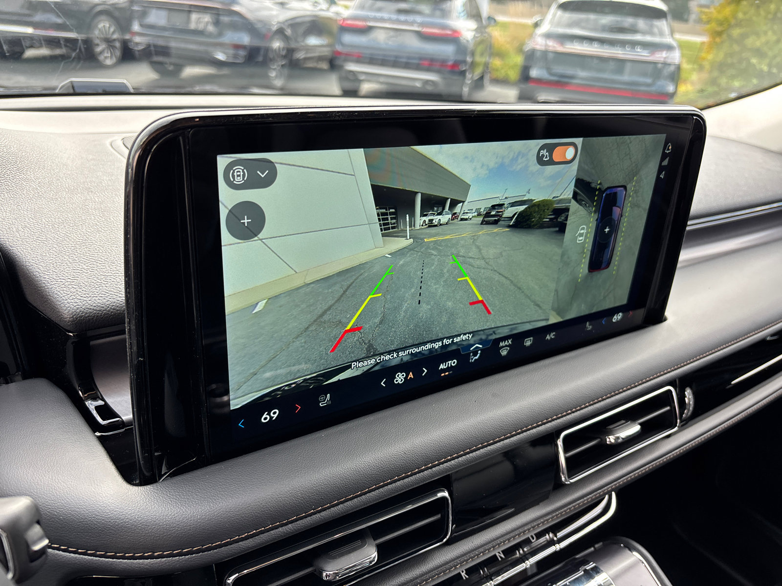 New 2026 Lincoln Aviator AWD image 22