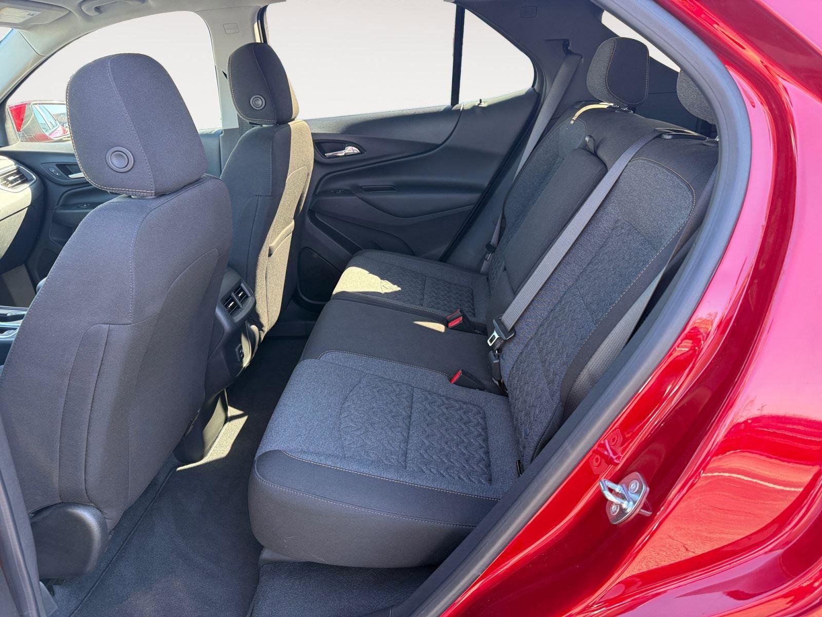 Used 2023 Chevrolet Equinox LT image 17