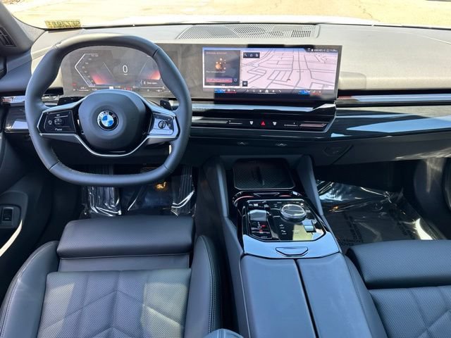 Used 2026 BMW 530i w/ Convenience Package RWD image 33