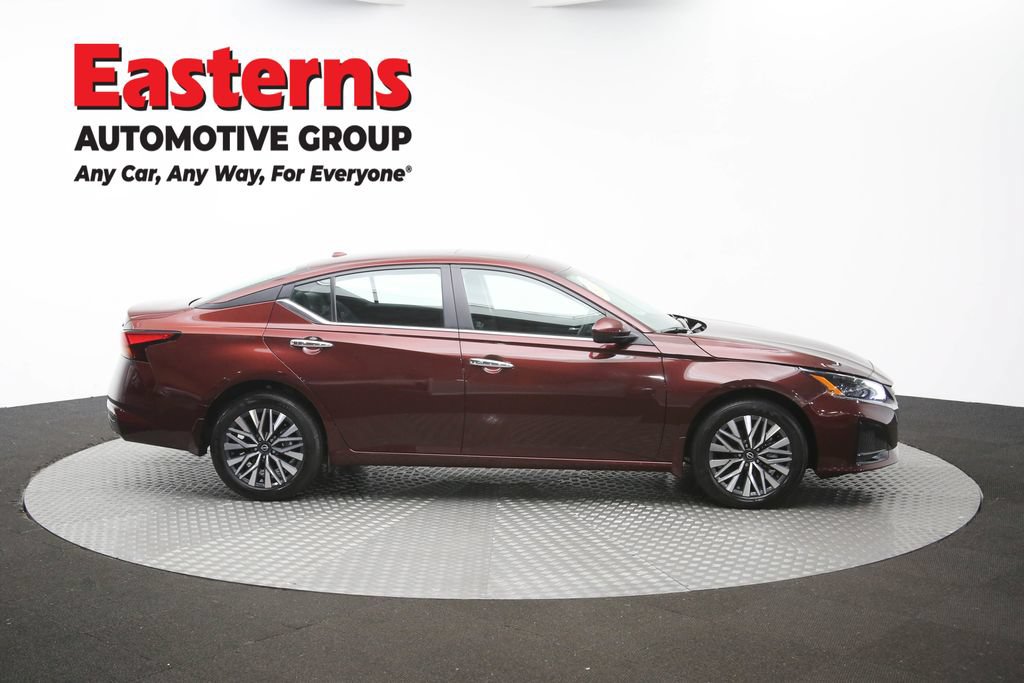 Used 2024 Nissan Altima 2.5 SV w/ SV Premium Package AWD/4WD image 48