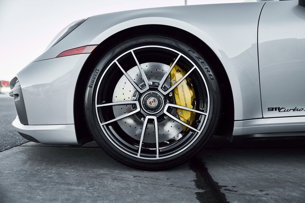 Used 2021 Porsche 911 Turbo S image 3