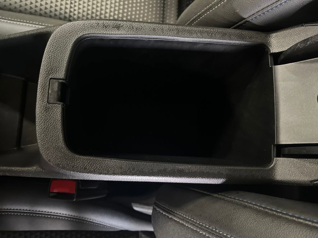 Used 2025 Chevrolet Trax LT FWD image 41