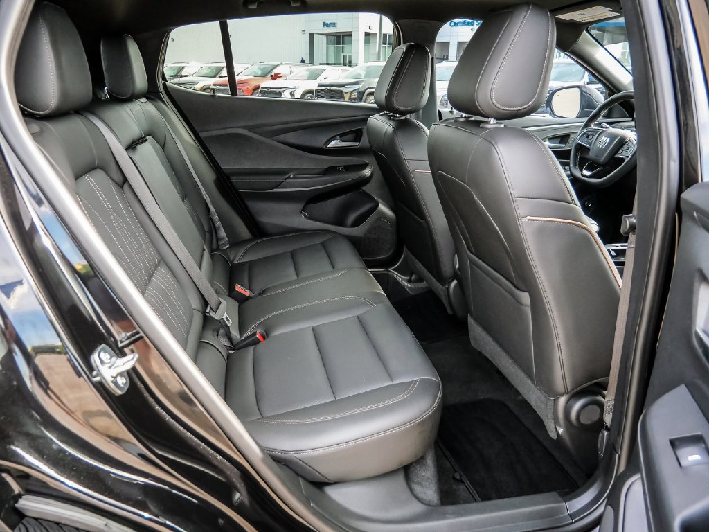 Used 2026 Buick Envista Avenir FWD image 25