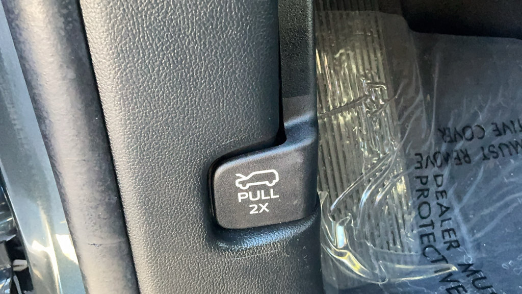 Certified 2023 Ford Explorer XLT RWD image 25