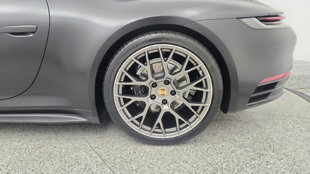 Used 2020 Porsche 911 Carrera RWD image 16