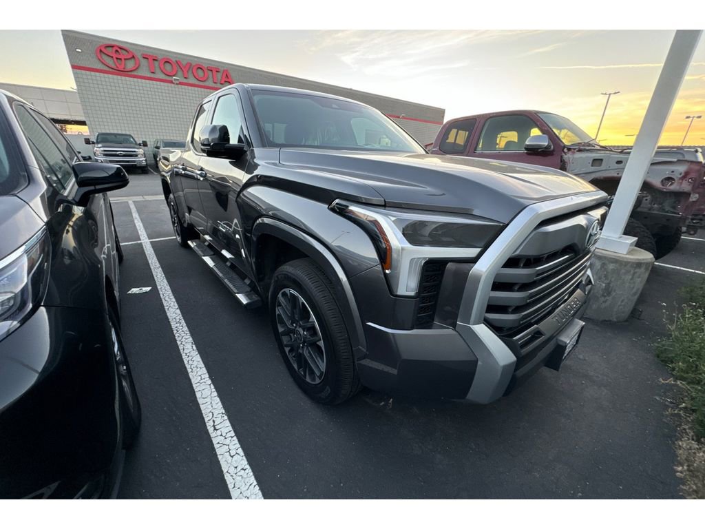 Used 2023 Toyota Tundra Limited image 2