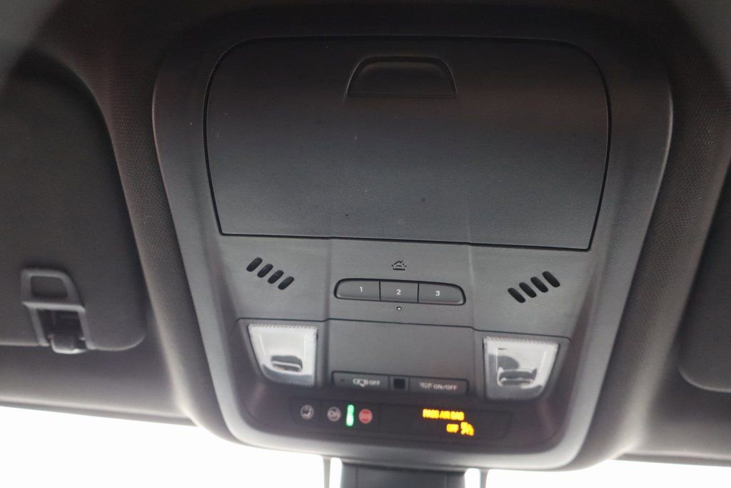 Used 2022 Chevrolet Blazer RS image 15