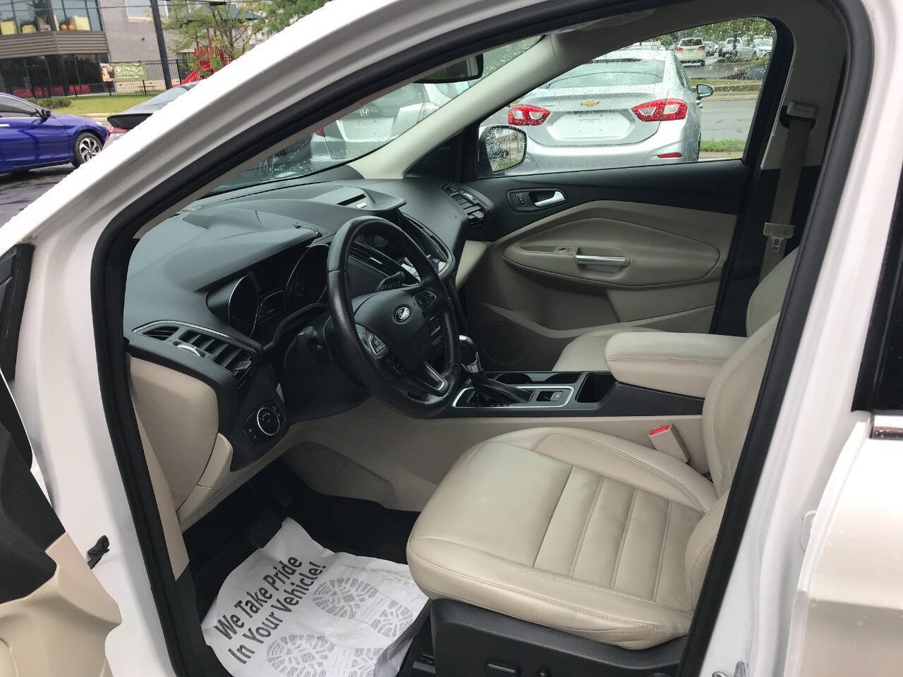 Used 2017 Ford Escape Titanium FWD image 9