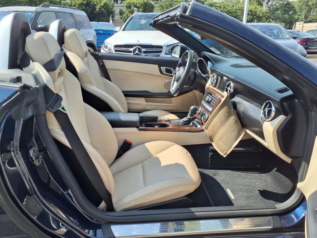 Used 2014 Mercedes-Benz SLK 250 image 28
