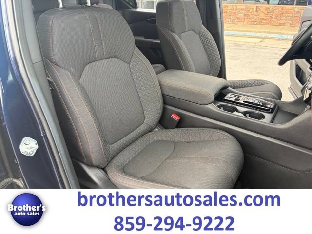 Used 2025 Honda Pilot Sport image 41