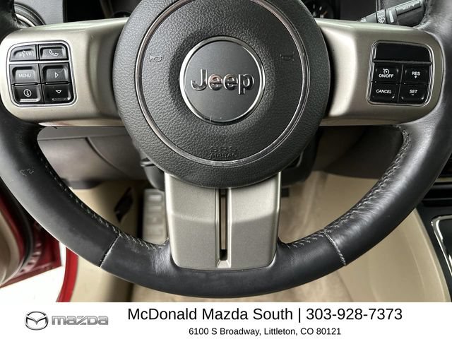 Used 2015 Jeep Patriot Latitude AWD/4WD image 14