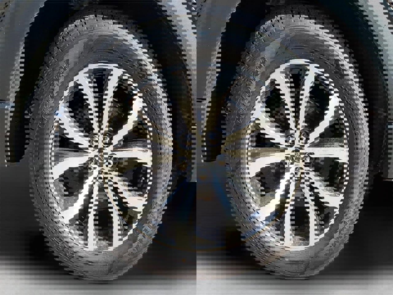 Used 2023 Ford Explorer ST-Line image 4