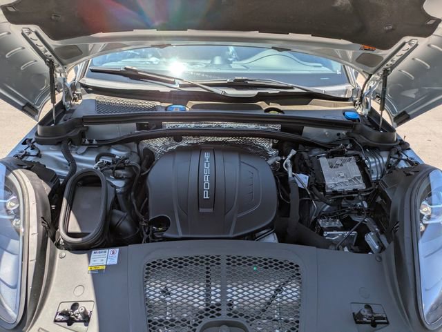 Used 2021 Porsche Macan image 10