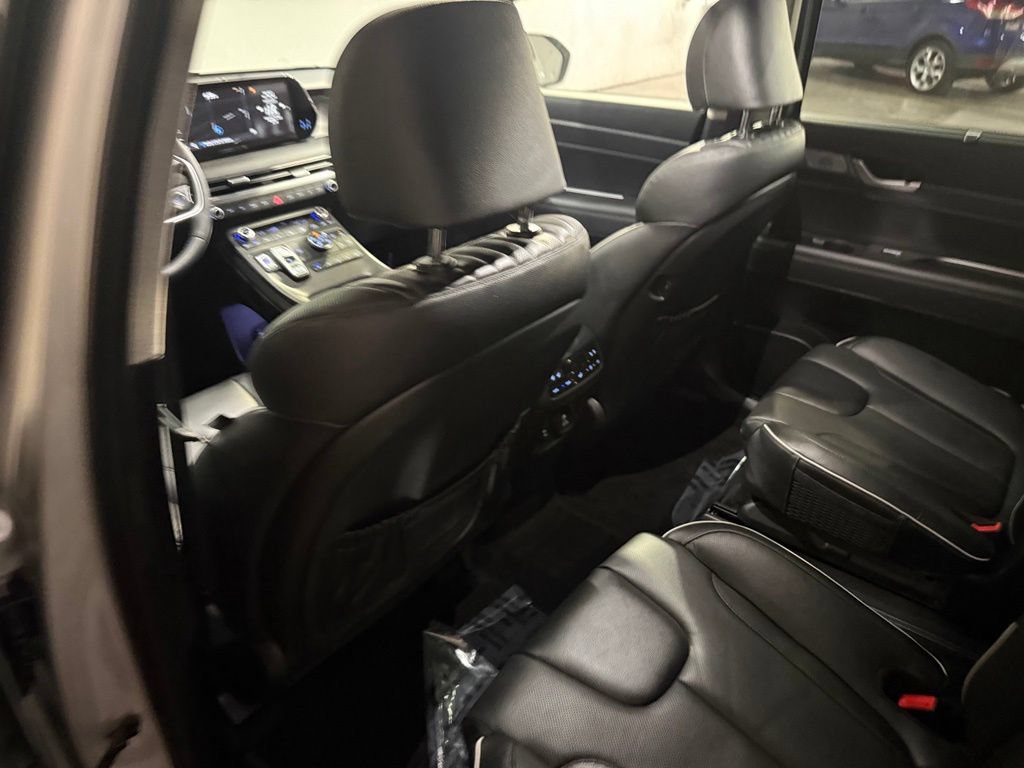 Used 2024 Hyundai Palisade Limited AWD/4WD image 32