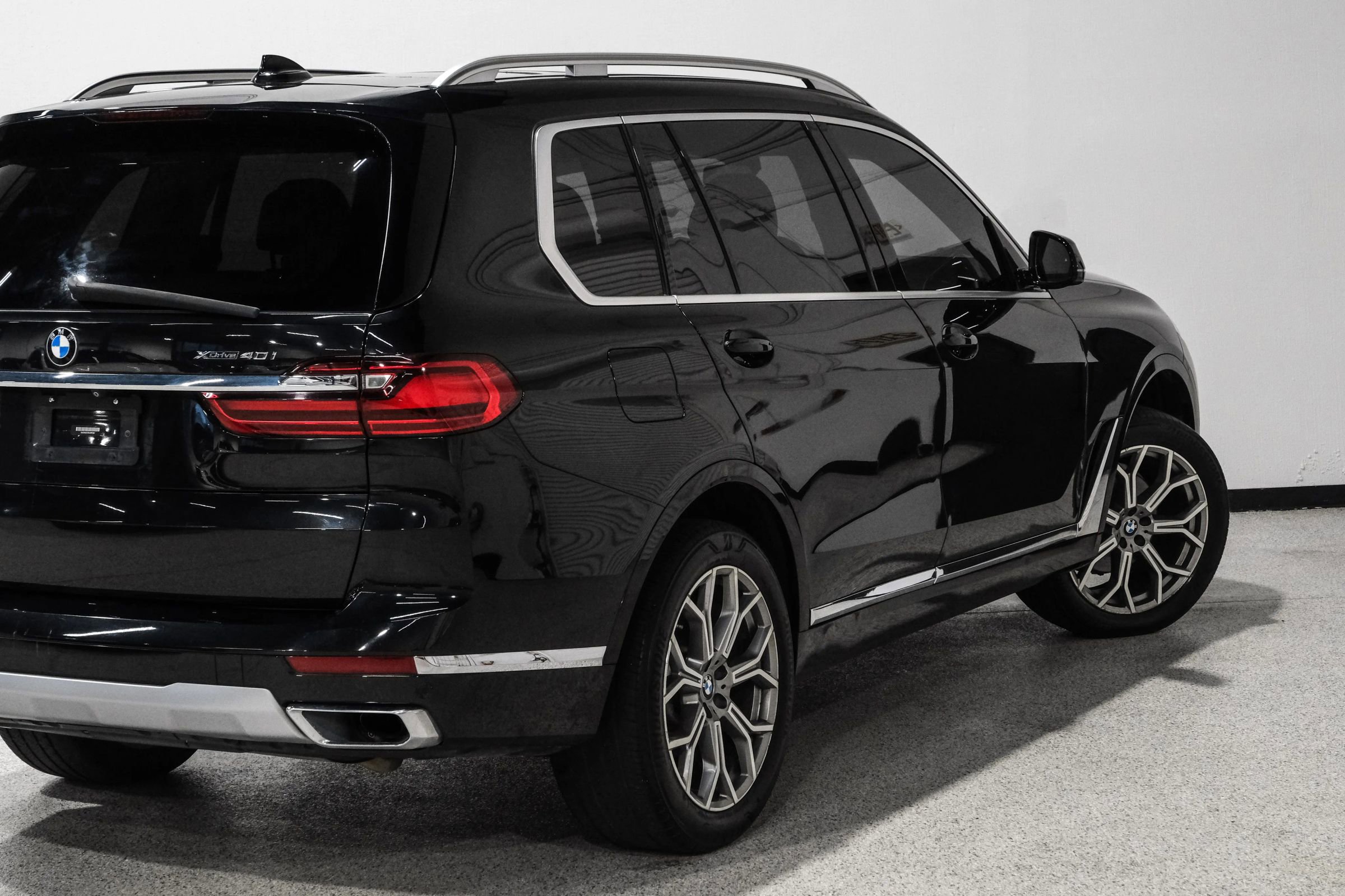 Used 2019 BMW X7 xDrive40i w/ Cold Weather Package AWD/4WD image 13
