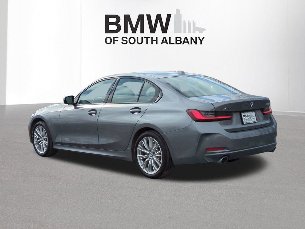 Certified 2023 BMW 330i xDrive Sedan w/ Driving Assistance Package image 5