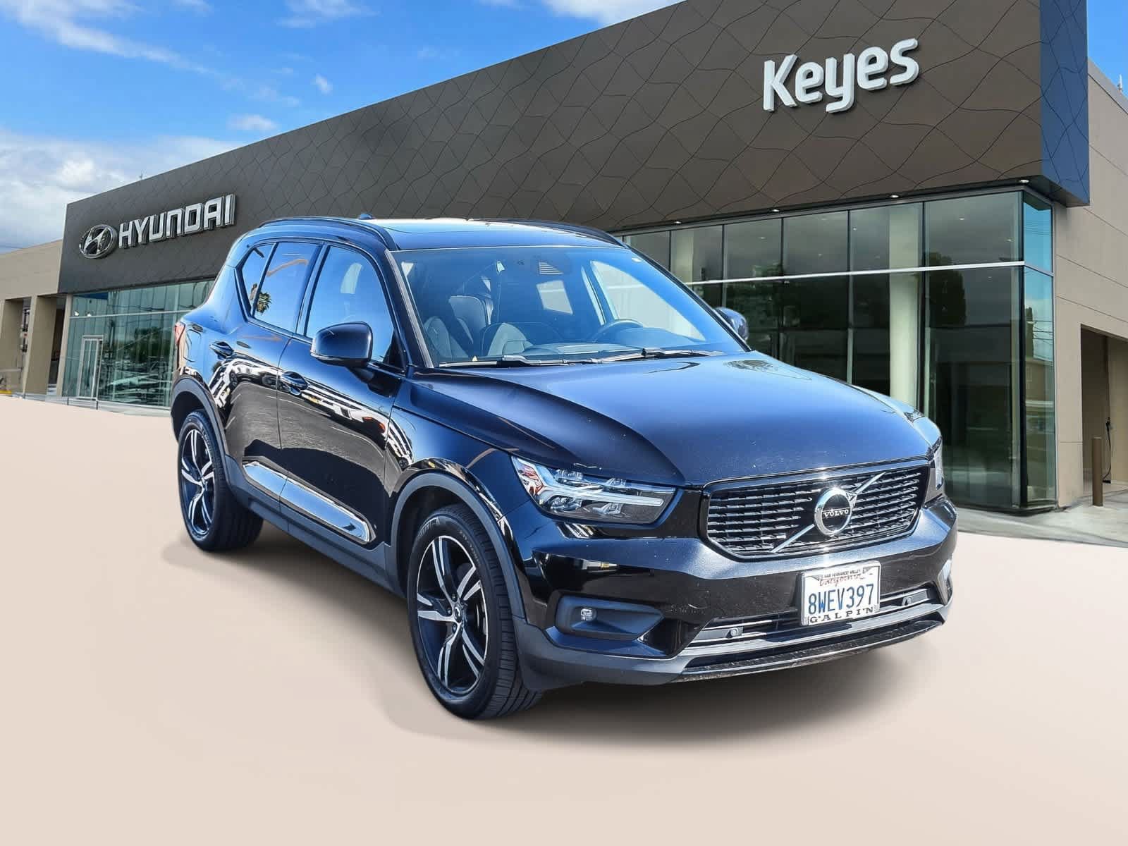 Used 2021 Volvo XC40 T5 R-Design AWD/4WD image 3