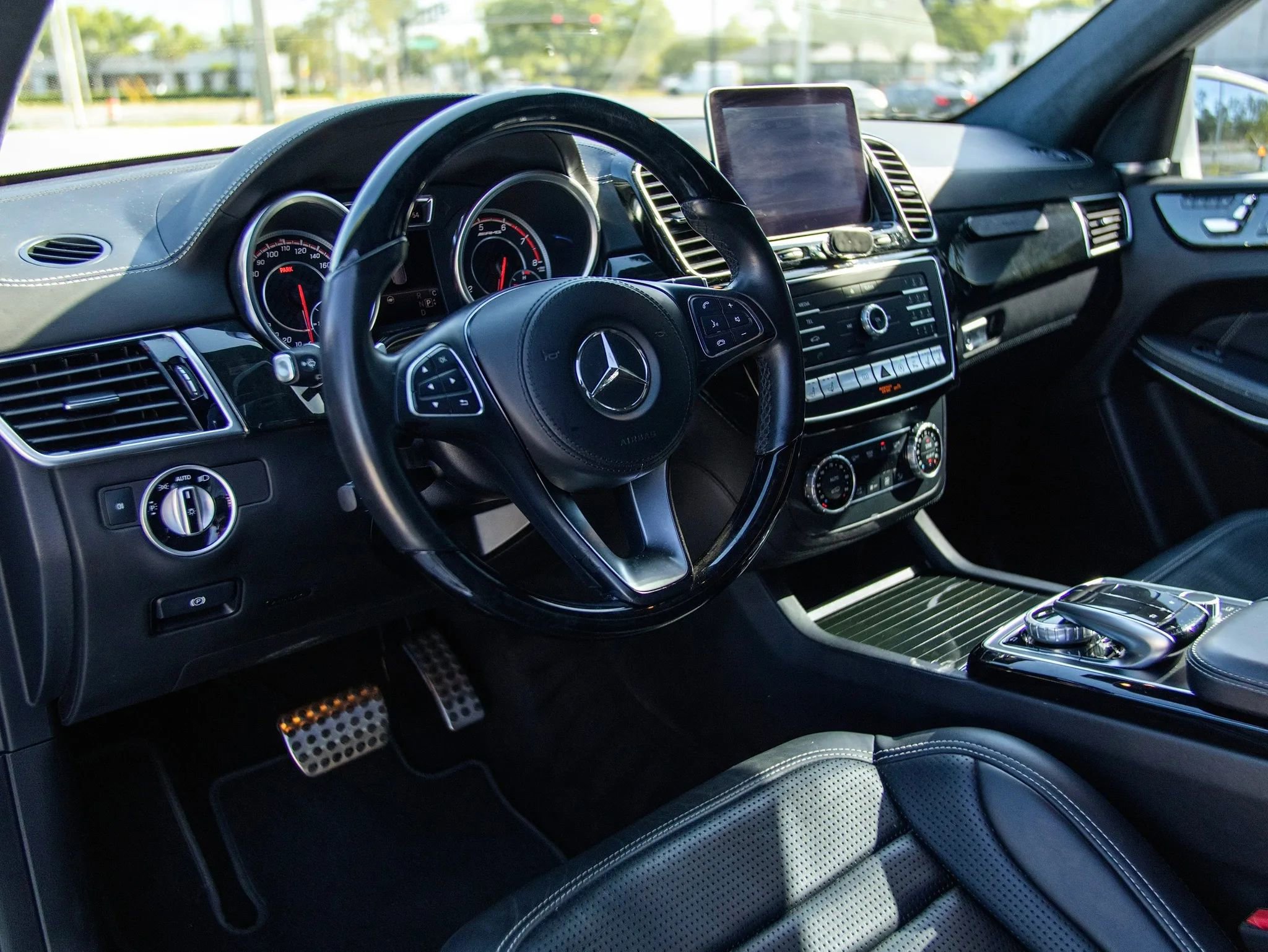 Used 2017 Mercedes-Benz GLS 63 AMG 4MATIC image 25