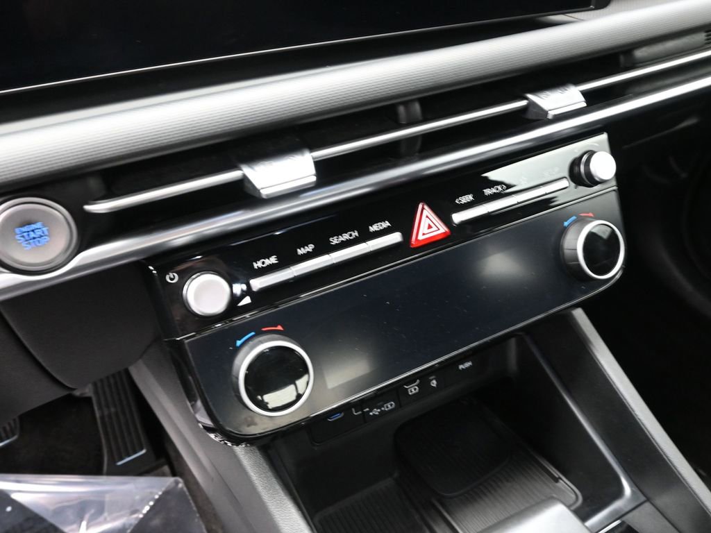 Certified 2025 Hyundai Santa Cruz XRT AWD/4WD image 17