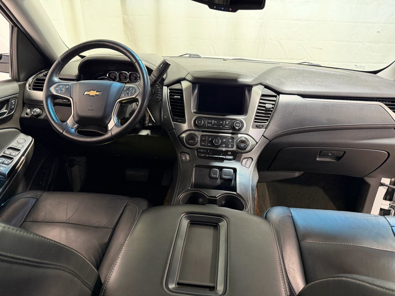 Used 2015 Chevrolet Suburban LT AWD/4WD image 17