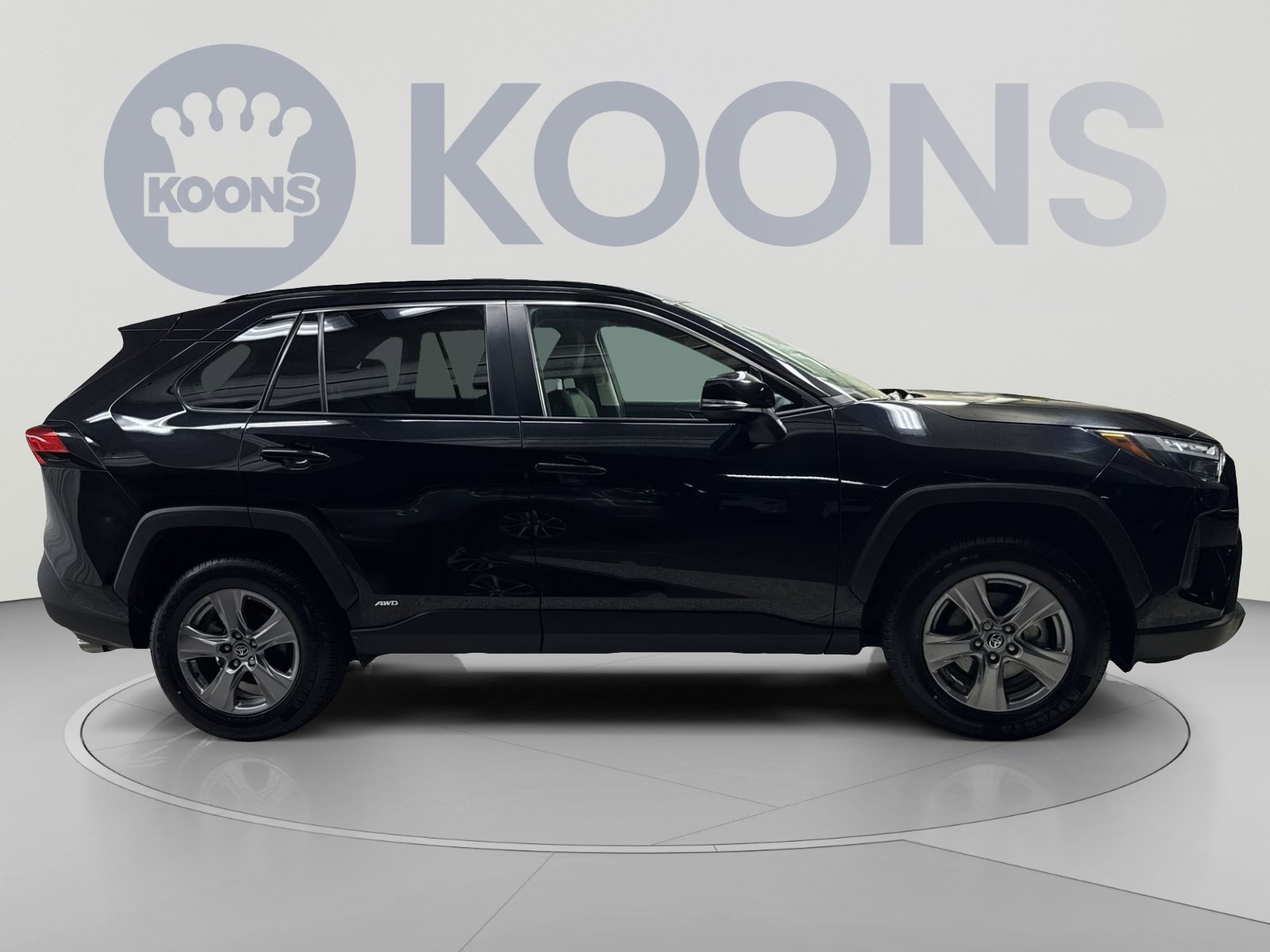 Used 2022 Toyota RAV4 XLE w/ Convenience Package AWD/4WD image 21