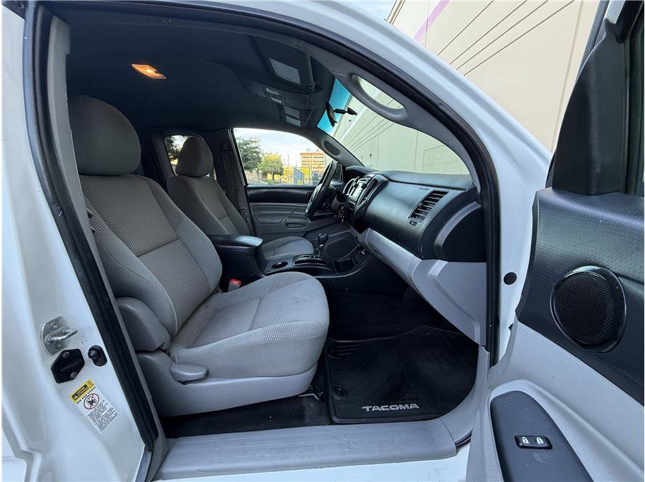Used 2013 Toyota Tacoma 4x4 Access Cab w/ Convenience Pkg image 13