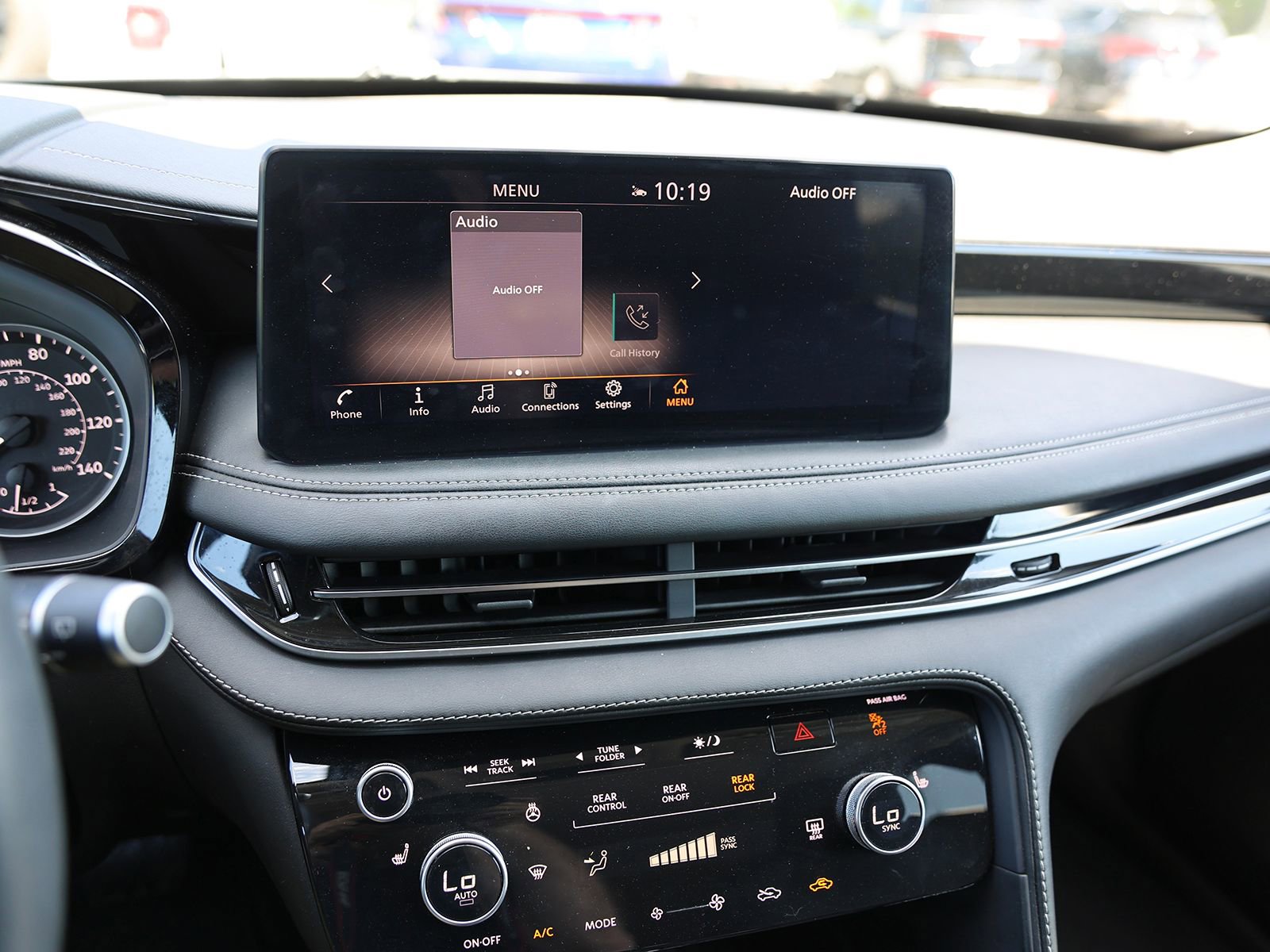 Used 2023 INFINITI QX60 Pure AWD/4WD image 27