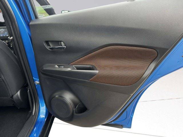 Used 2023 Nissan Kicks SR FWD image 44