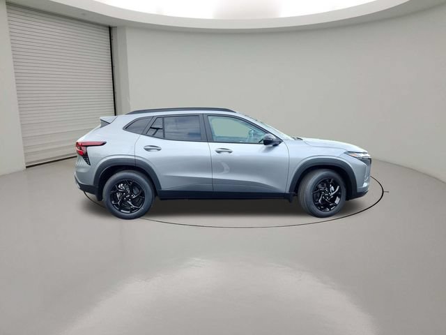 New 2026 Chevrolet Trax LT w/ Driver Confidence Package FWD image 8