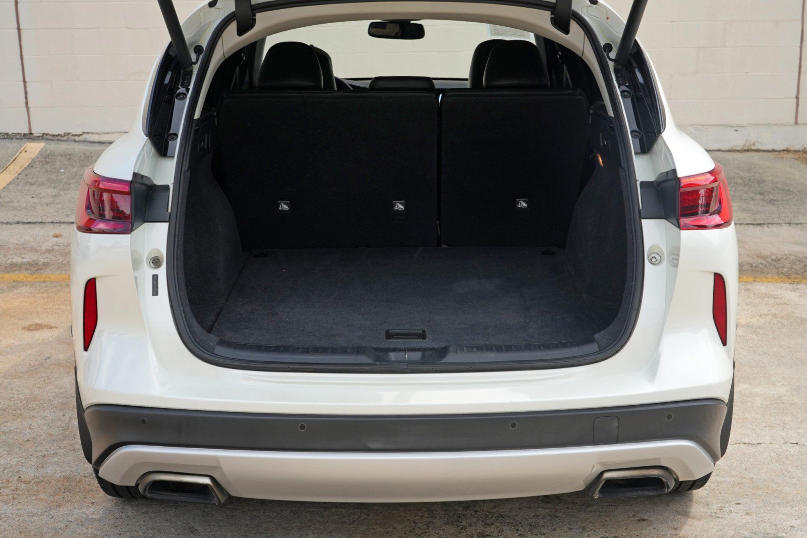 Used 2019 INFINITI QX50 Essential w/ Premium Heat Package FWD image 9