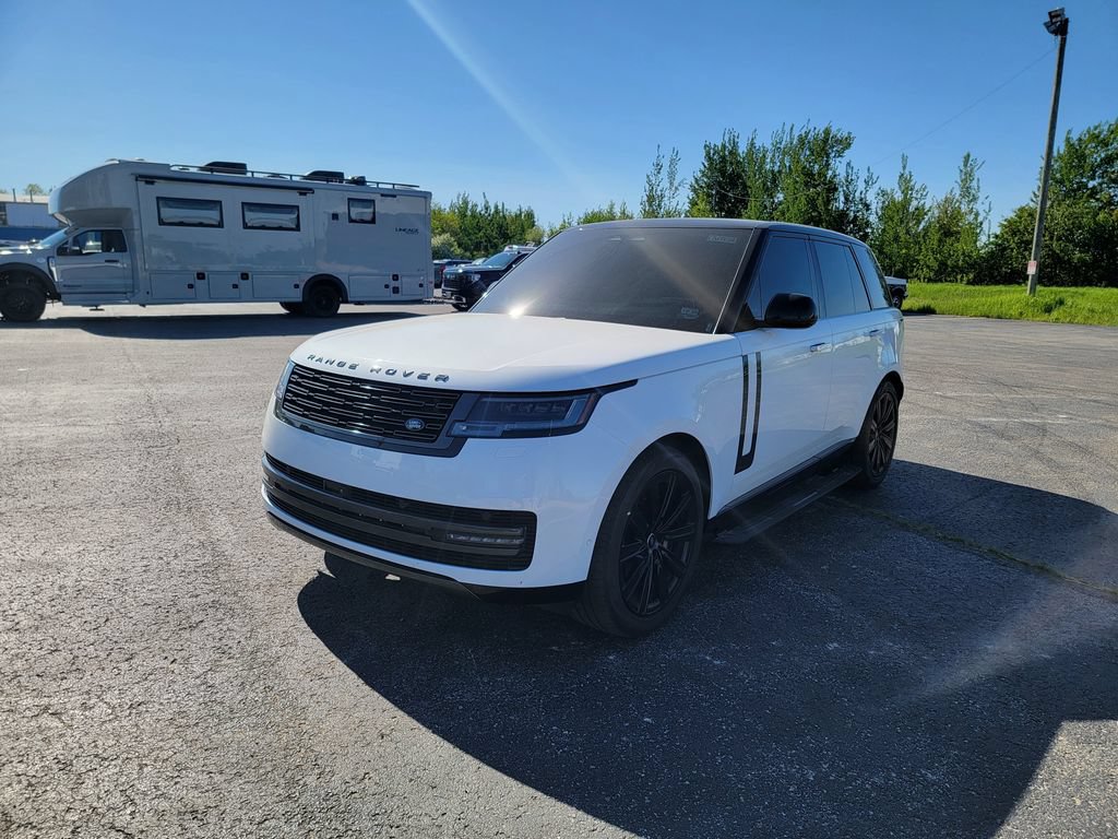 Used 2025 Land Rover Range Rover SE