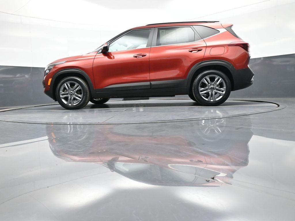 Certified 2022 Kia Seltos S image 32