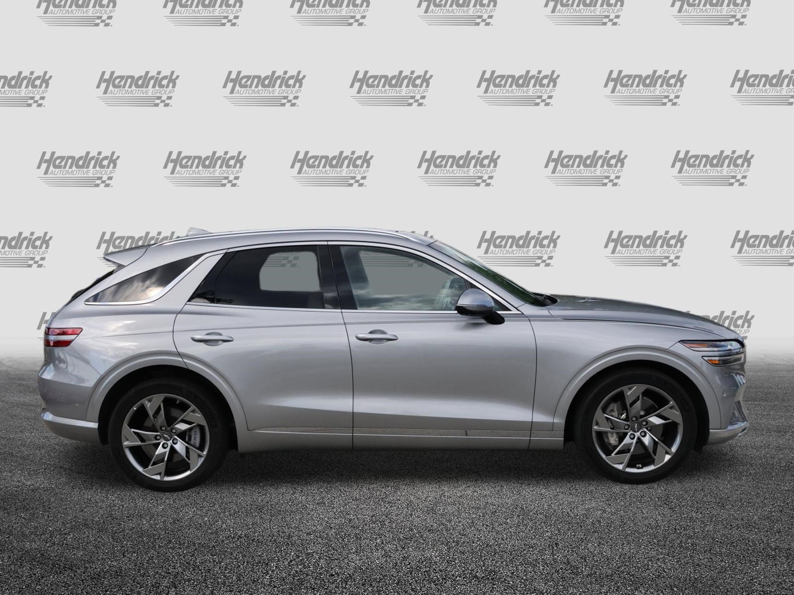 Used 2023 Genesis Electrified GV70 AWD/4WD image 10
