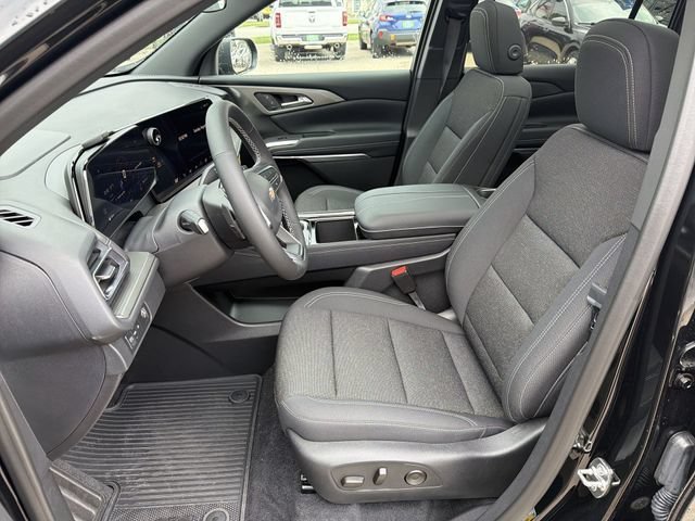New 2026 Chevrolet Traverse LT w/ Sun and Wheel Package FWD image 12