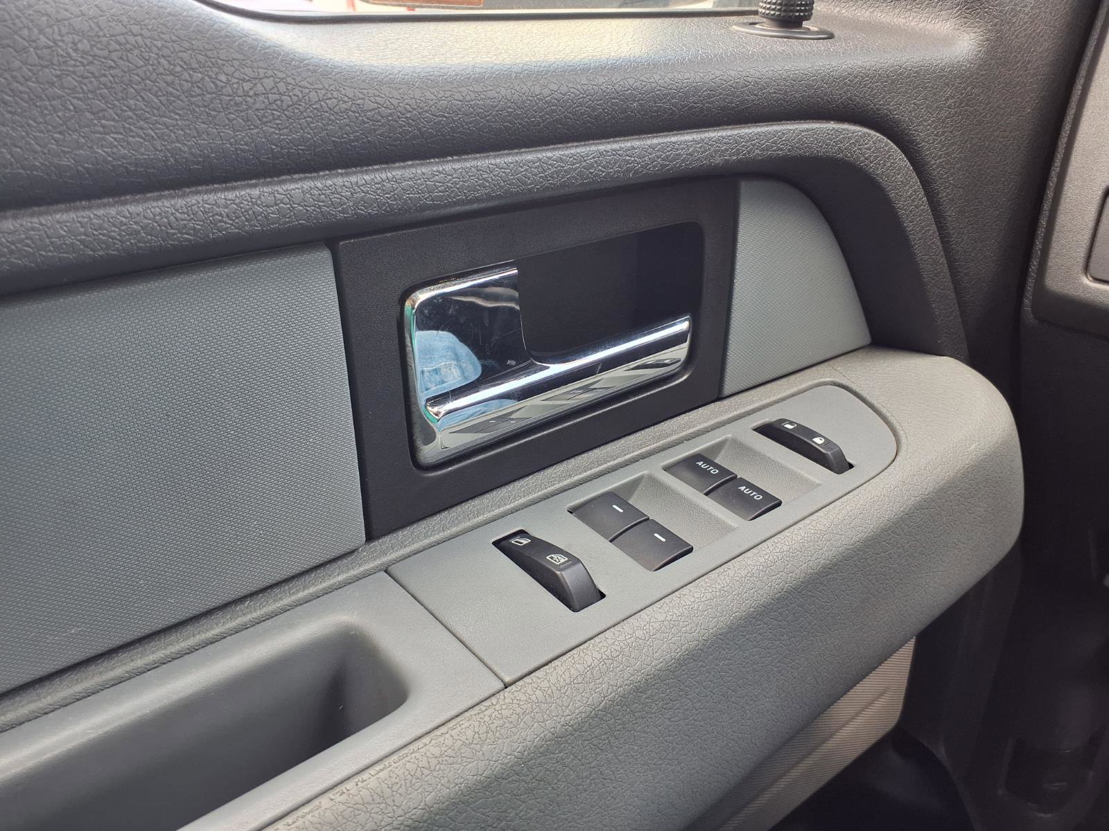 Used 2014 Ford F150 XLT w/ Equipment Group 302A Luxury image 20