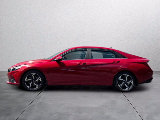 Used 2023 Hyundai Elantra Limited FWD image 2
