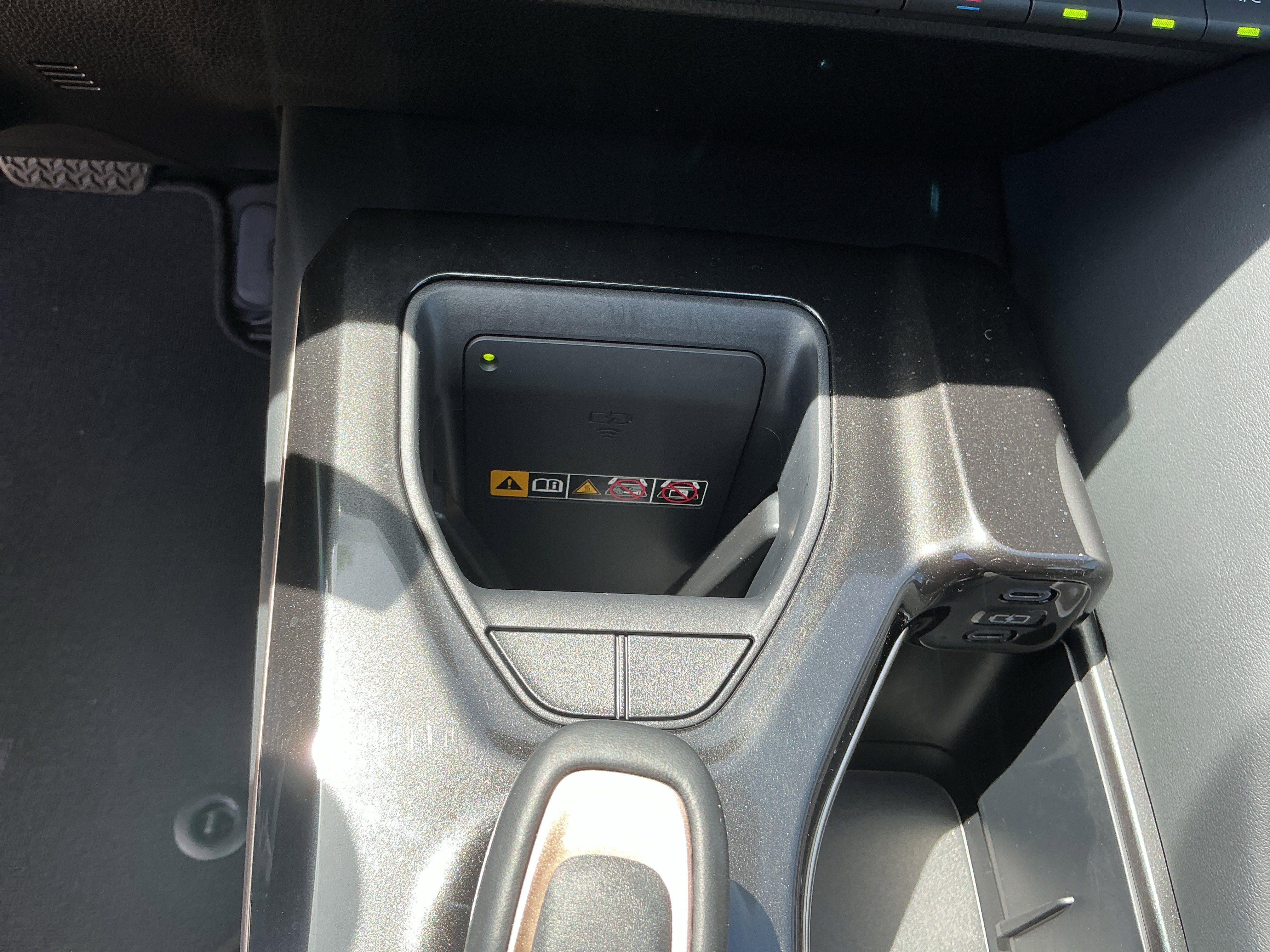 Used 2024 Toyota Crown XLE AWD/4WD image 20