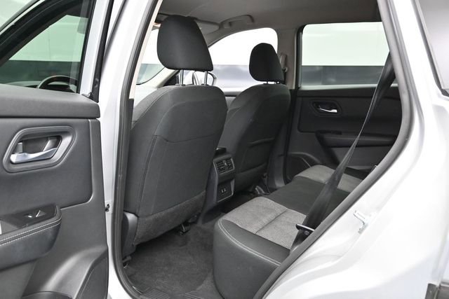 Used 2025 Nissan Rogue SV AWD/4WD image 20