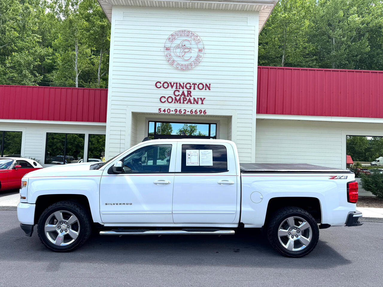 Used 2018 Chevrolet Silverado 1500 LT w/ All Star Edition image 3