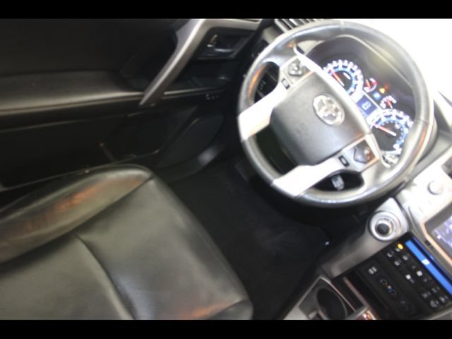 Used 2016 Toyota 4Runner Limited AWD/4WD image 18