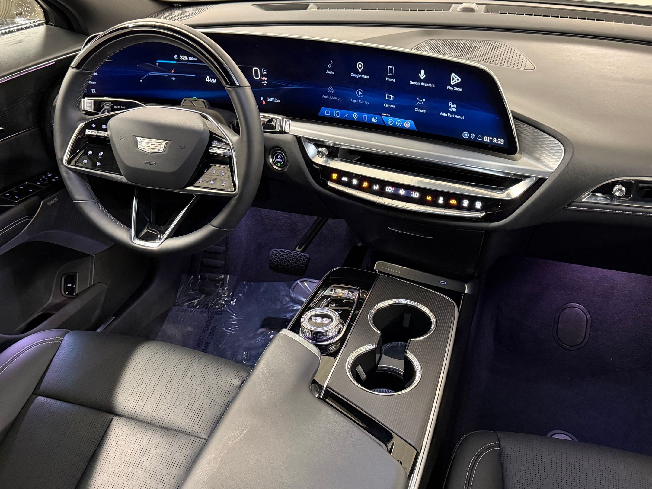 Certified 2024 Cadillac Lyriq Luxury RWD image 4