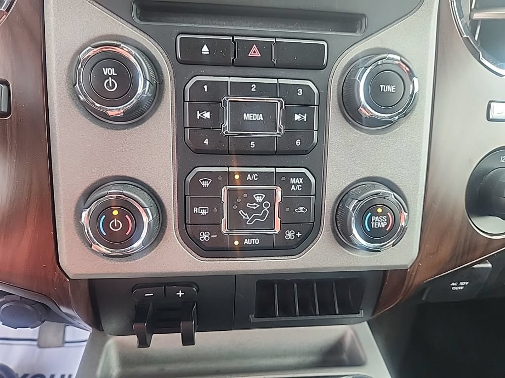 Used 2015 Ford F350 Lariat w/ Chrome Package AWD/4WD image 25
