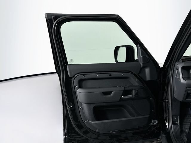 Used 2026 Land Rover Defender 110 S AWD/4WD image 11
