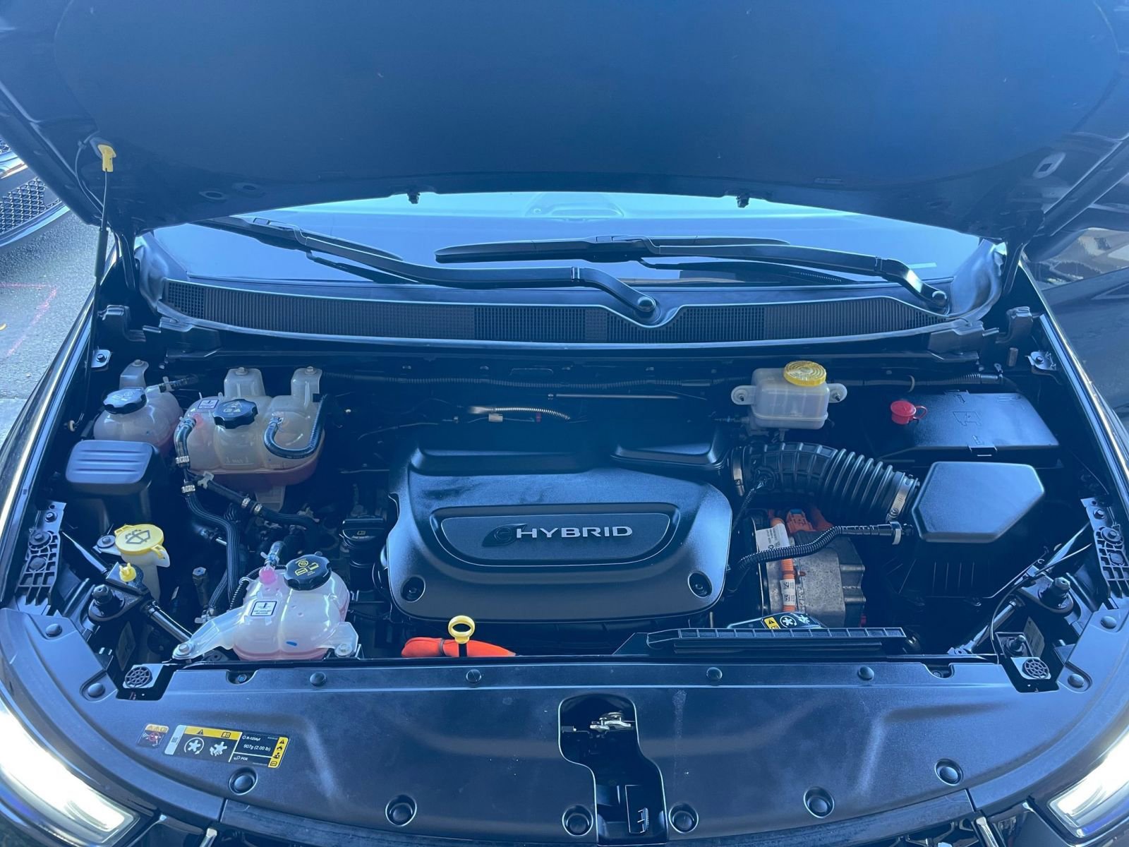 Used 2023 Chrysler Pacifica Touring-L image 35