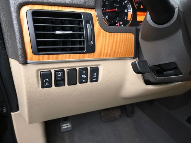 Used 2015 Nissan Armada Platinum w/ Platinum Reserve Package image 26