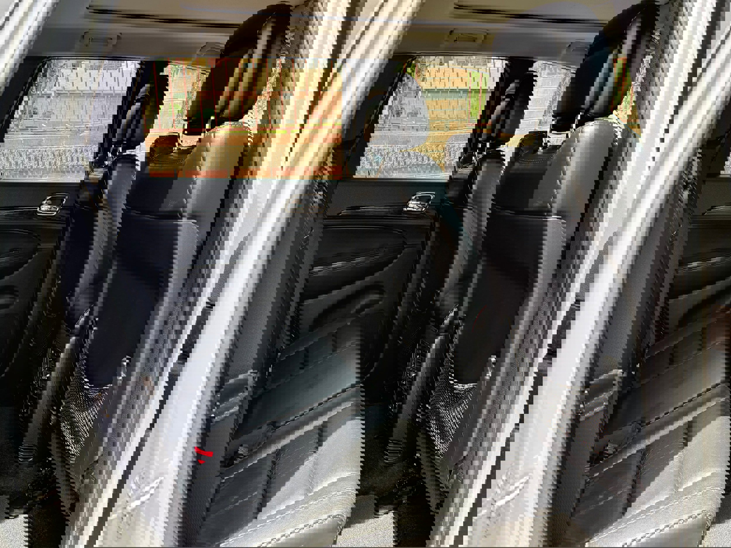 Used 2013 Jeep Grand Cherokee Laredo AWD/4WD image 12