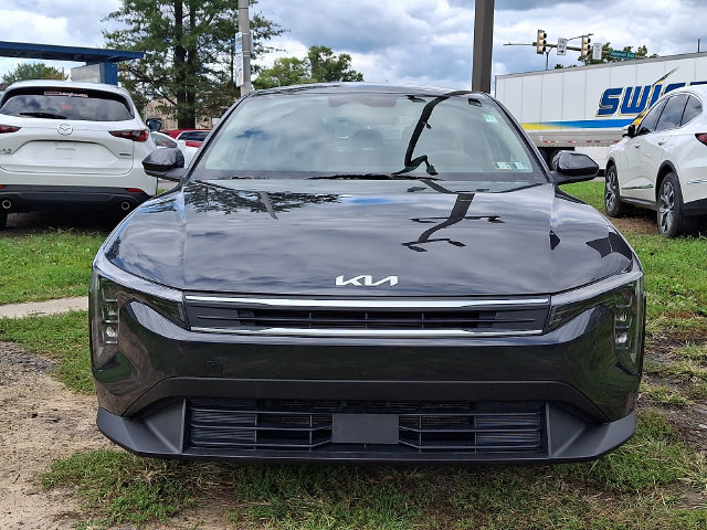 Certified 2025 Kia K4 FWD image 2