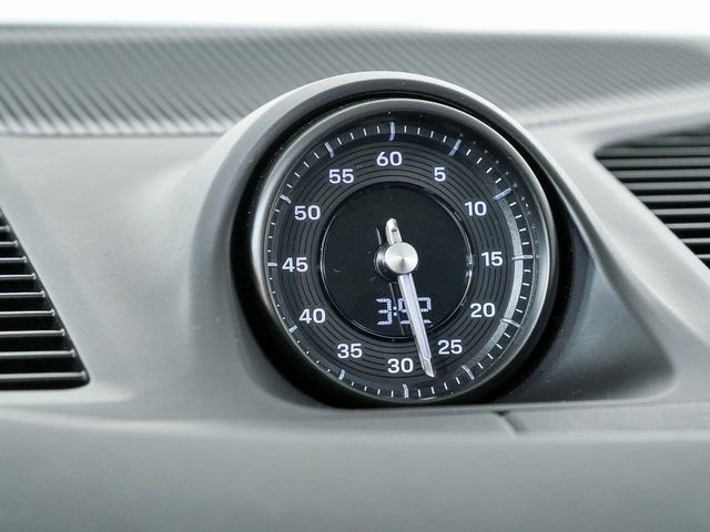 Certified 2024 Porsche Cayenne AWD image 17