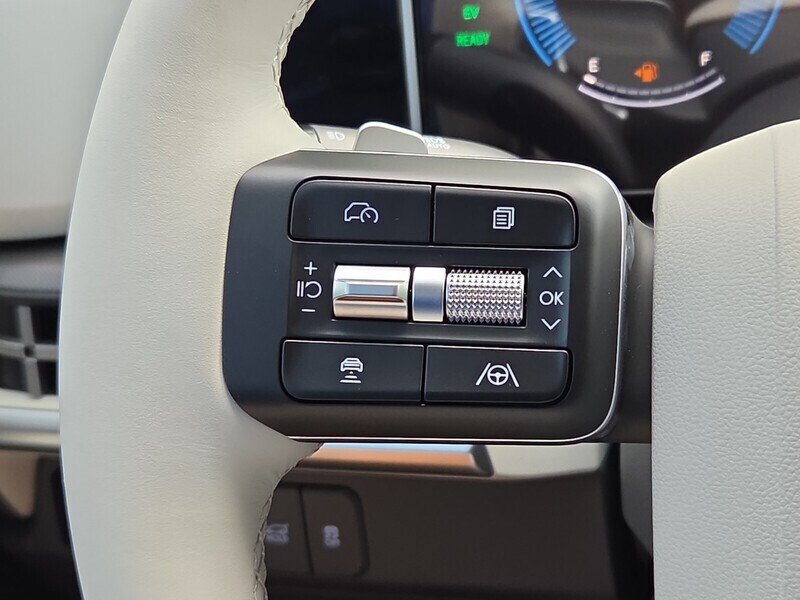 New 2027 Hyundai Santa Fe SE FWD image 11