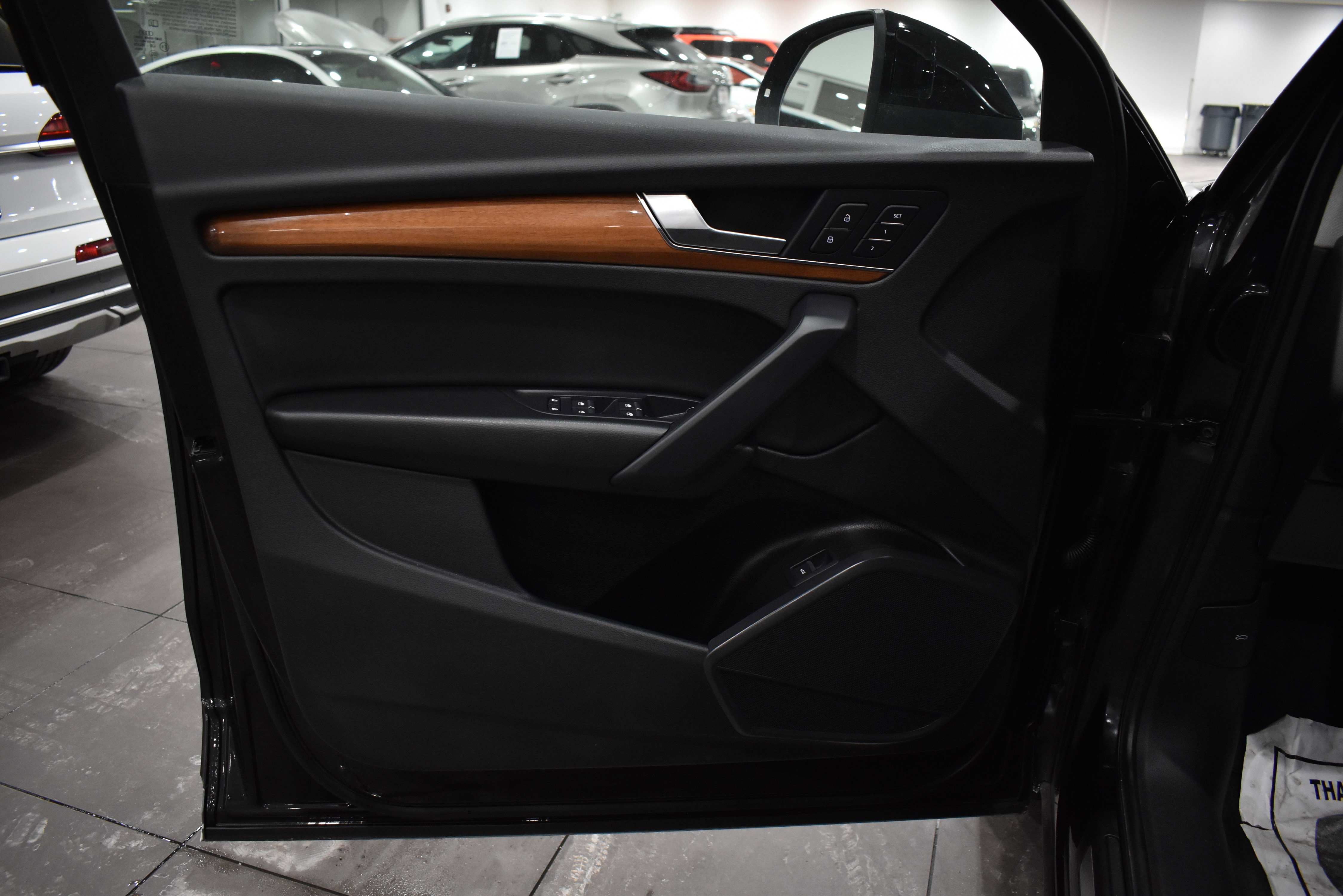 Used 2023 Audi Q5 2.0T Premium image 34